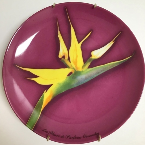 Givenchy Paris Porcelain Dessert Plates SET OF 2 Lily Bird of Paradise 8.25 2003 - Picture 5 of 14